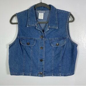 Mirrors 2, Vintage Chambray Cropped Button Down Shirt. Size 13/14.